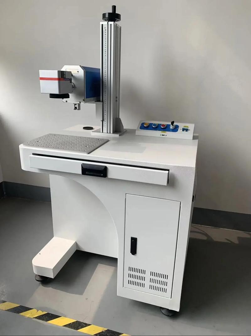 激光喷码机和激光打码机有什么不同?如何区分?